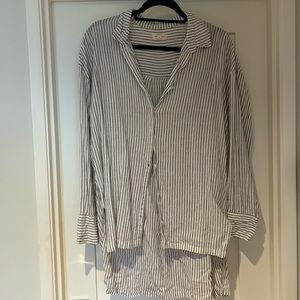 Stripe button up